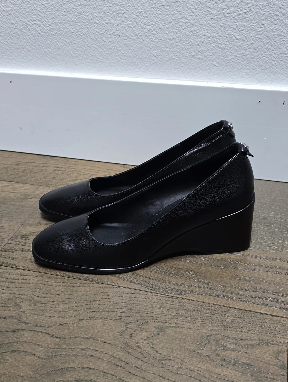 Aerosoles Aurora Leather Square Toe Wedge Pump in Black